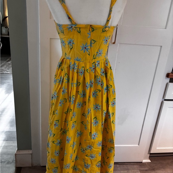 Rare 90’s Laura Ashley Yellow sun dress with adjustable straps! Fitted waist! - Picture 10 of 15